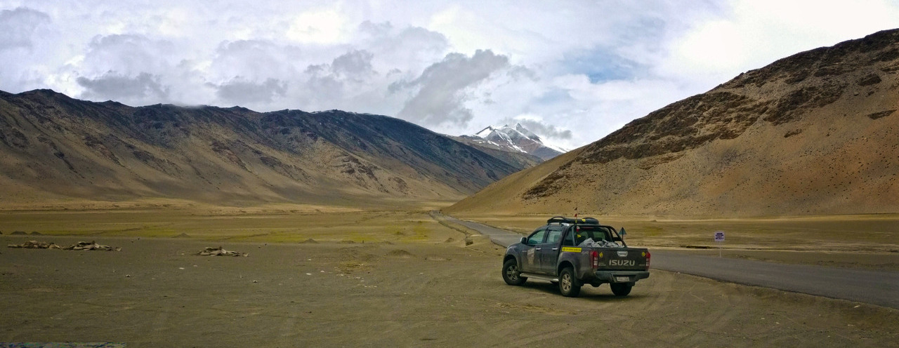 Moore plains-leh ladakh bike suv road trip 